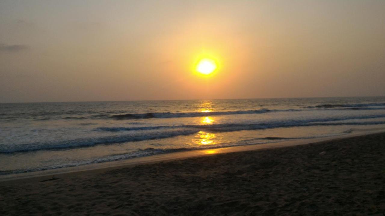 Sun N Tan Beach Home Stay Kannúr Kültér fotó